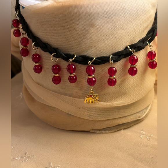 🐘Red Faux Suede necklace w Gold Elephant - Picture 3 of 7